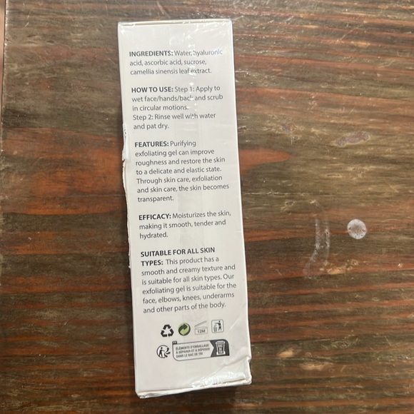Purifying Exfoliating Gel - 60g/ 2.12oz. New in box! Expires 16/10/2027. - Picture 3 of 11